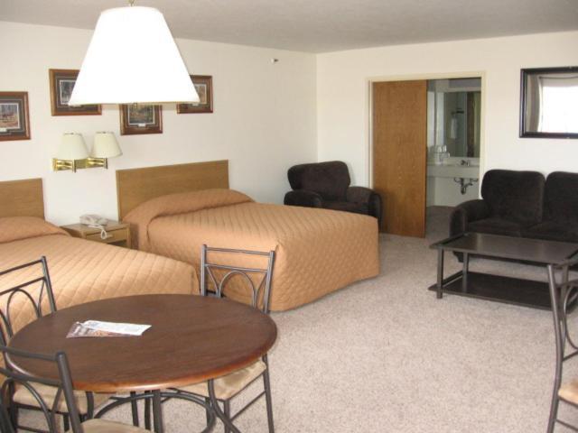 Little Bear Motel Грийн Ривър Екстериор снимка