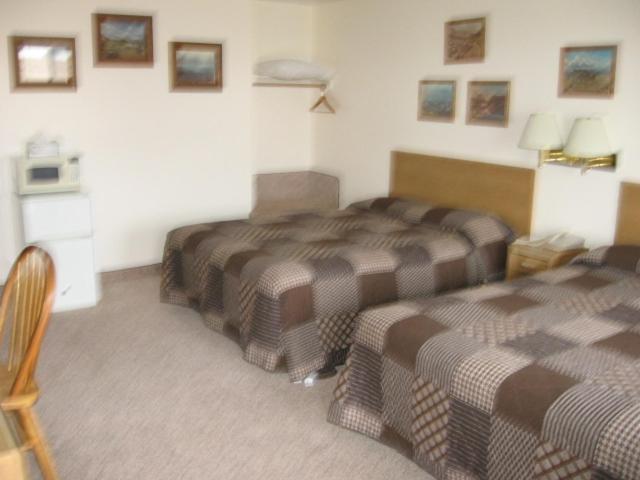 Little Bear Motel Грийн Ривър Екстериор снимка